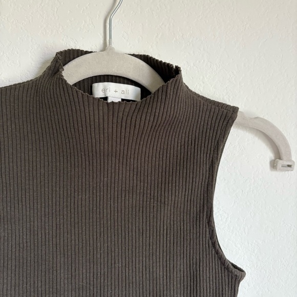 Antropologie Sleeveless Ribbed Mock Neck Top- size xs - Picture 7 of 9